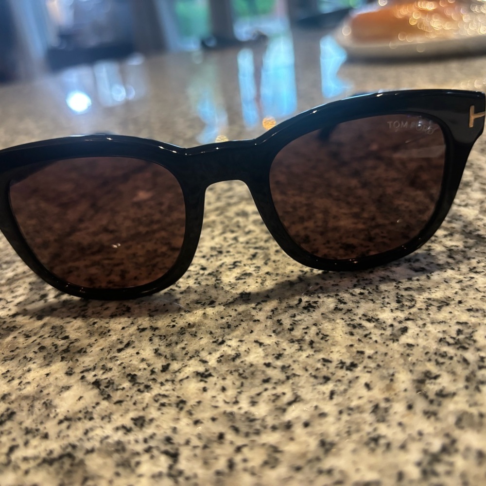 Men’s Tom Ford sunglasses, never worn, forgot I bought them, great deal